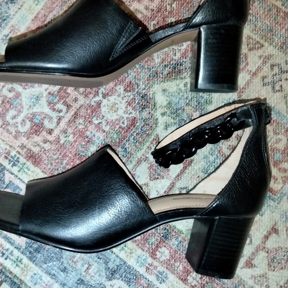 Johnston & Murphy Black Evelyn Chain Leather Shoes - Picture 7 of 8